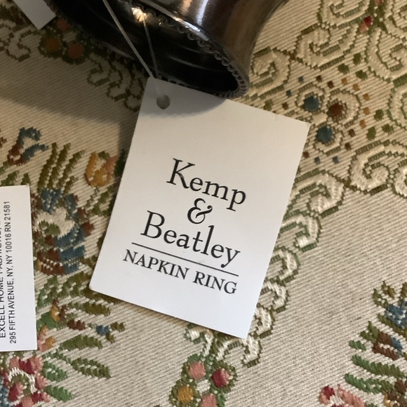 Elegant Bronze tone Napkin‎ Rings, set of 8, new - Picture 2 of 6